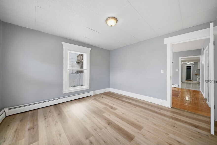 More Photos Of 266 Douglas St, Manchester Multifamily For Sale