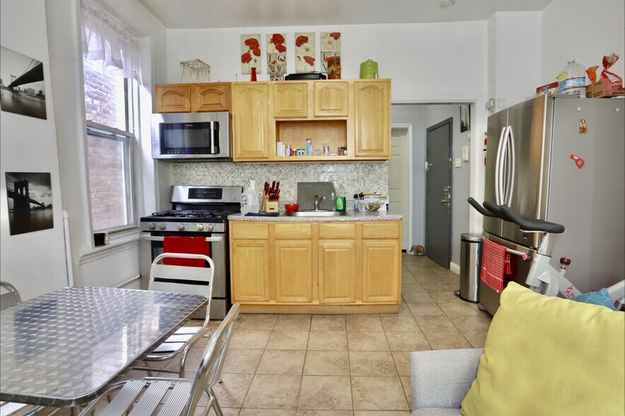 More Photos Of 2606 Central Ave, Union City Apartments For Sale