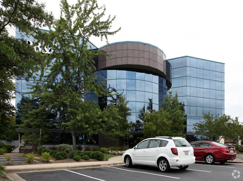 More Photos Of 4011 University Dr, Durham Office Residential For Lease
