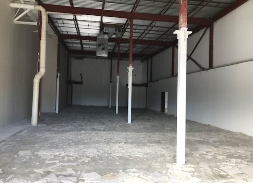 More Photos Of 7901 San Dario Ave, Laredo General Retail For Lease