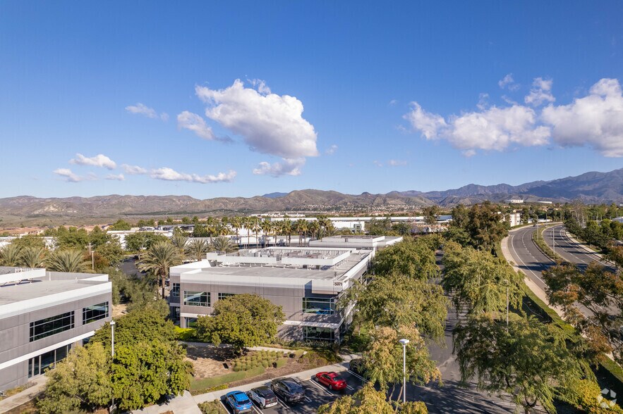 More Photos Of 25371 Commercentre Dr, Lake Forest Office For Sale