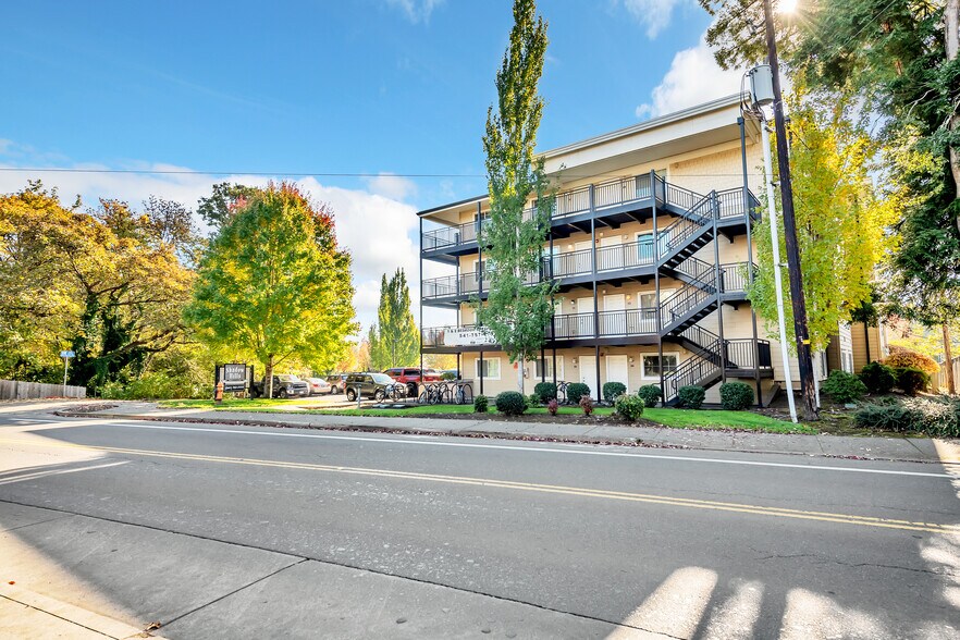 More Photos Of 2740 SW Western Blvd, Corvallis Apartments For Sale