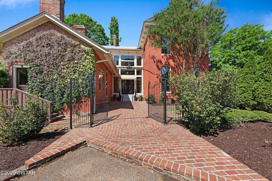 More Photos Of 428 N Cumberland St, Jackson Specialty For Sale
