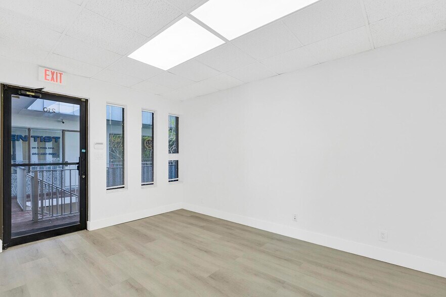 More Photos Of 1900 N University Dr, Pembroke Pines Office For Lease