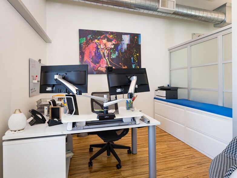More Photos Of 215-237 California St, El Segundo Loft Creative Space For Lease