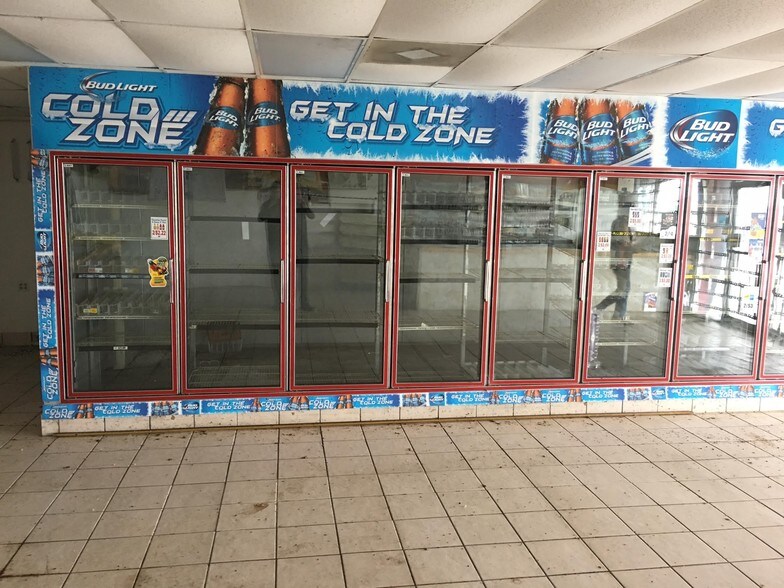 More Photos Of 1100 Main St, East Bernard Storefront For Lease