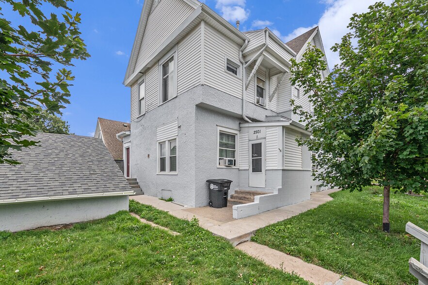 More Photos Of 2501 Poppleton Ave, Omaha Apartments For Sale