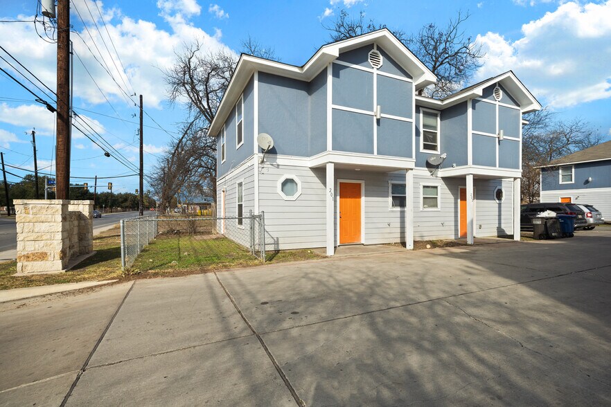 More Photos Of 414 Cupples Rd, San Antonio Apartments For Sale