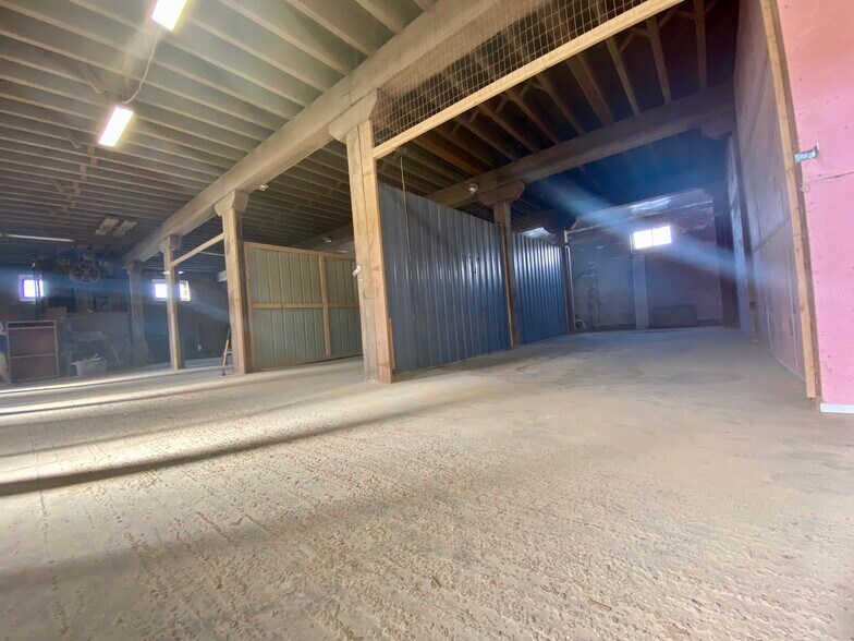 More Photos Of 260 W Stroud St, Randolph Warehouse For Sale