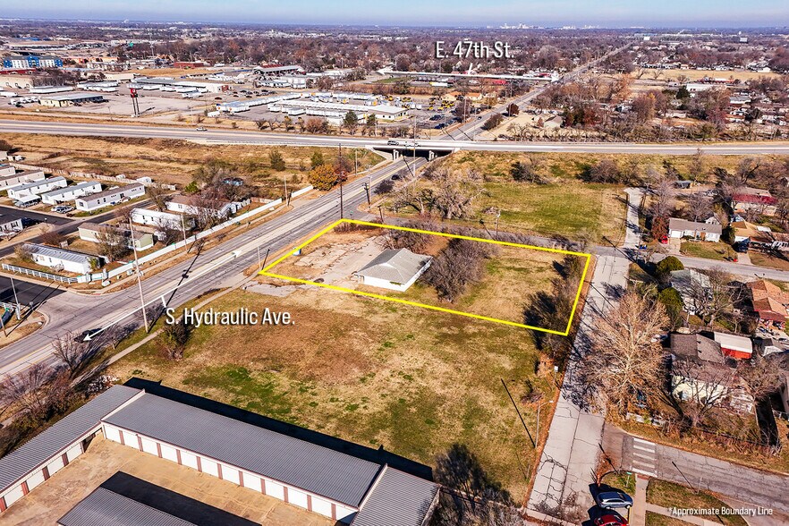 Primary Photo Of 5110 S Hydraulic St, Wichita Freestanding For Sale