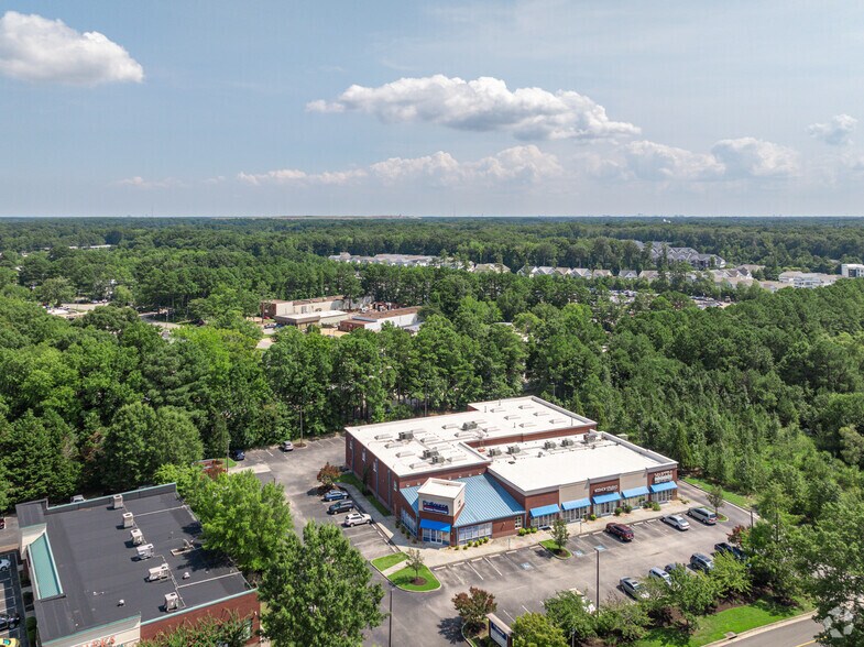 More Photos Of 301 Village Ave, Yorktown Freestanding For Lease