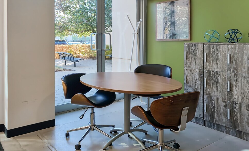 More Photos Of 9131 Keele St, Vaughan Coworking Space