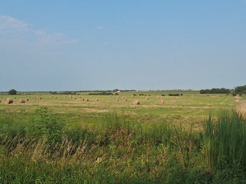 More Photos Of 6841 E US Highway 56, Overbrook Land For Sale