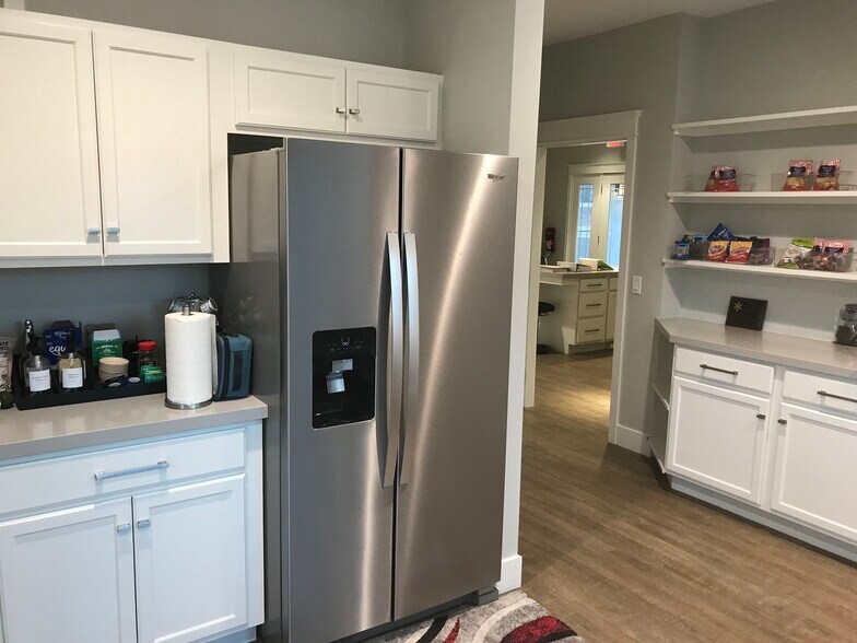 More Photos Of 32270 Dunlap Blvd, Yucaipa Contractor Storage Yard For Sale