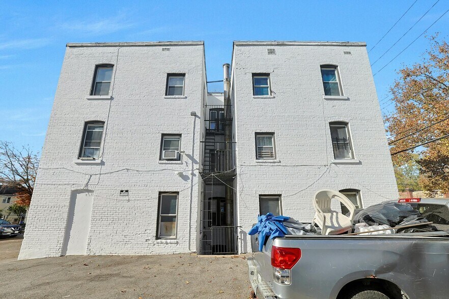 More Photos Of 141 Ferris Ave, White Plains Apartments For Sale