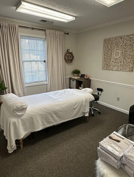 More Photos Of 1310-1312 Vincent Pl, Mc Lean Office For Sale