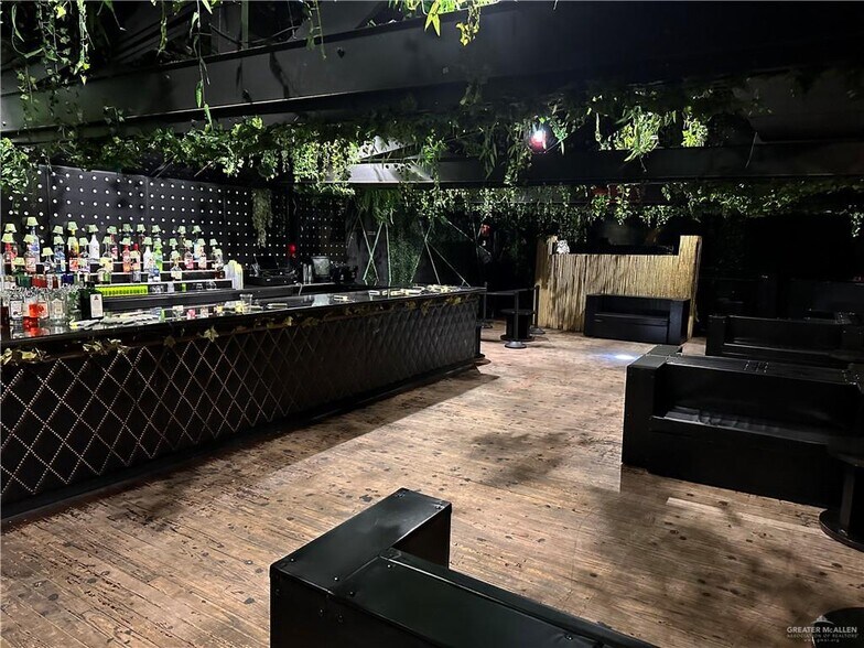 More Photos Of 200 S 17th St, McAllen Bar For Sale