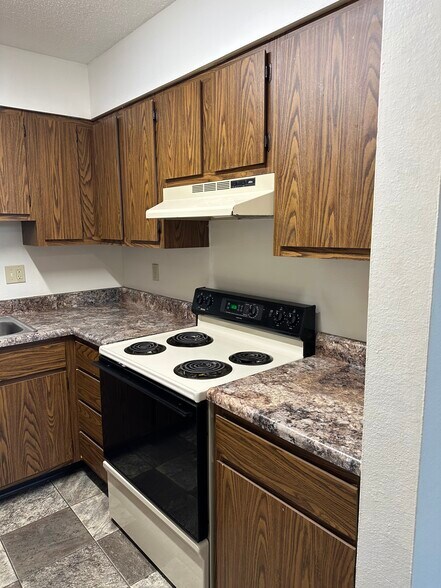 More Photos Of 302 E Pine St, Philip Apartments For Sale