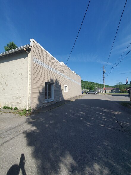 More Photos Of 506 Main St, Rainelle Storefront Retail Office For Sale