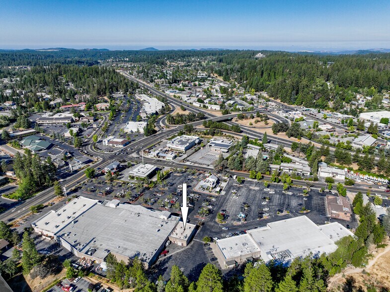 More Photos Of 867-873 Sutton Way, Grass Valley General Retail For Lease