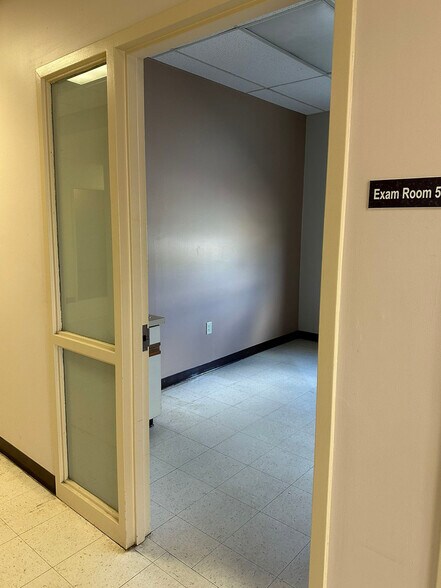 More Photos Of 961 Canal St, Syracuse Medical For Sale