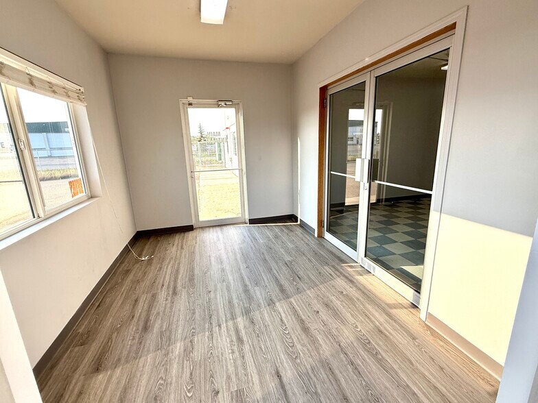 More Photos Of 8 Van Der Horn Way, Red Deer County Industrial For Lease