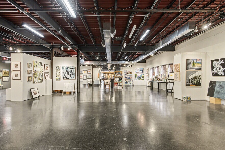 More Photos Of 833 Lake Dr SE, Grand Rapids Medical For Sale