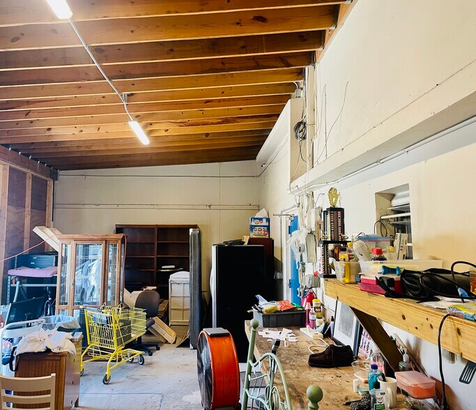 More Photos Of 2223 N Dixie Hwy, Pompano Beach Freestanding For Sale