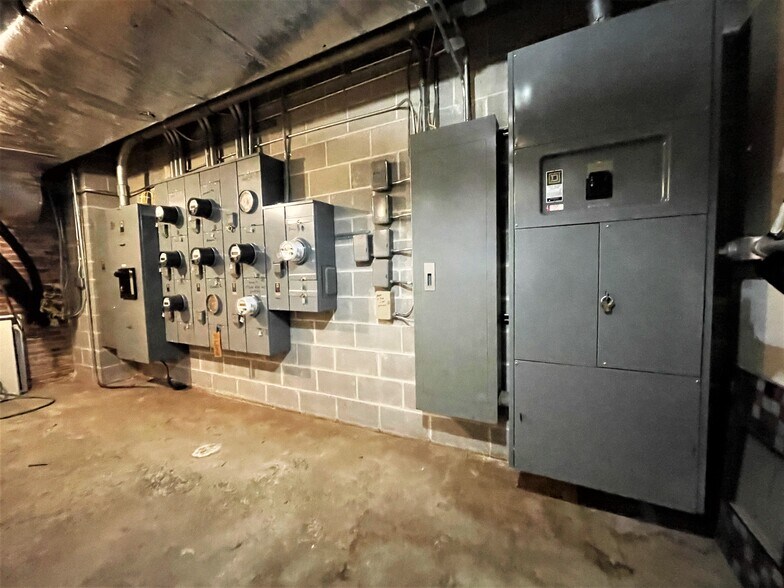 More Photos Of 34 Depot St, Pittsfield Medical For Sale