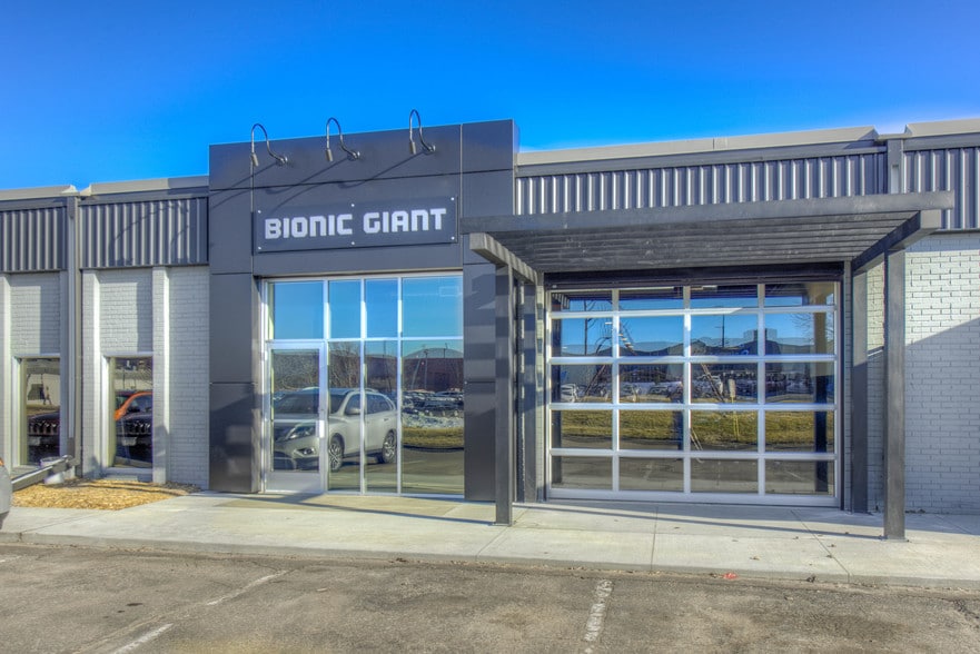 More Photos Of 5250-5280 W 74th St, Edina Light Distribution For Lease