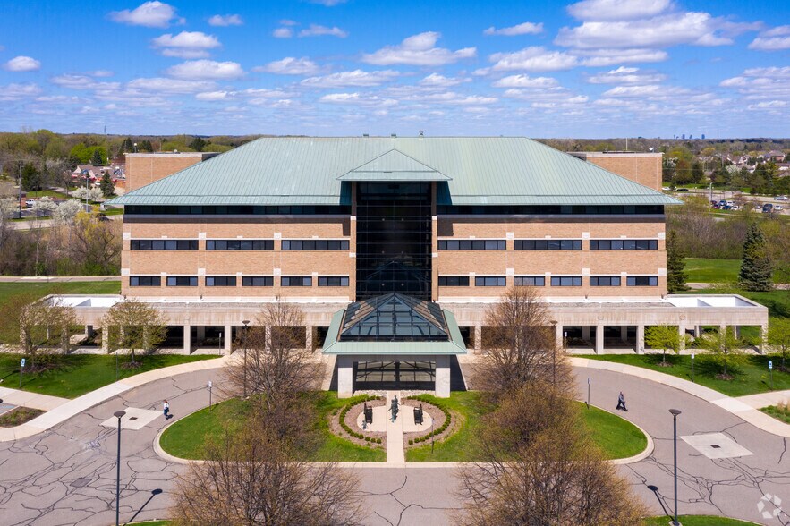 More Photos Of 37595 7 Mile Rd, Livonia Medical For Lease