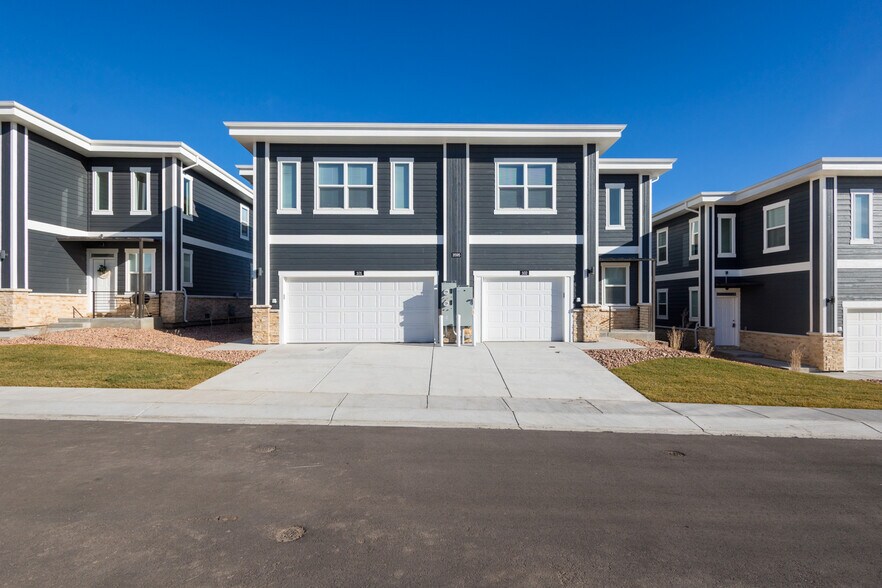 More Photos Of 3547-3607 E Uintah St, Colorado Springs Apartments For Sale