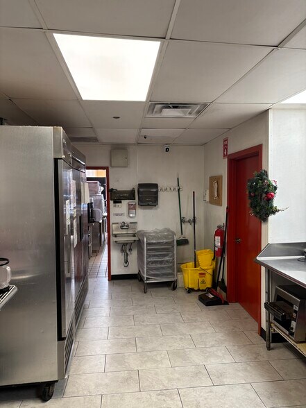 More Photos Of 57 Center Ave, Middleboro Storefront For Lease