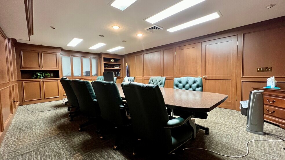 More Photos Of 2604 Sunnyside Dr, Cadillac Medical For Sale