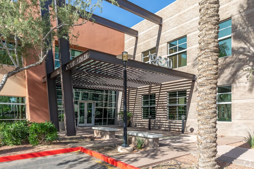 More Photos Of 19820 N 7th Ave, Phoenix Office For Lease
