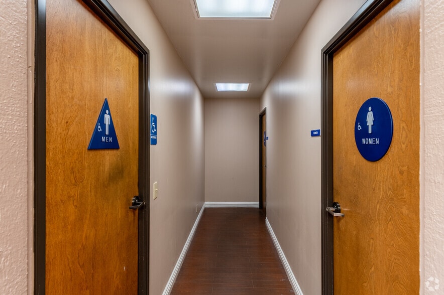 More Photos Of 2050 W Chapman Ave, Orange Medical For Lease