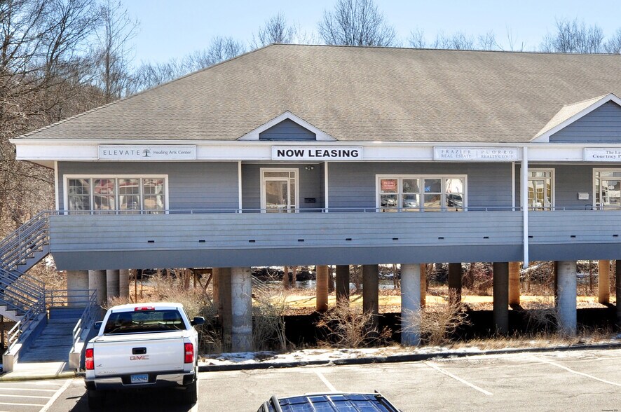 More Photos Of 75 Berlin Rd, Cromwell Medical For Lease