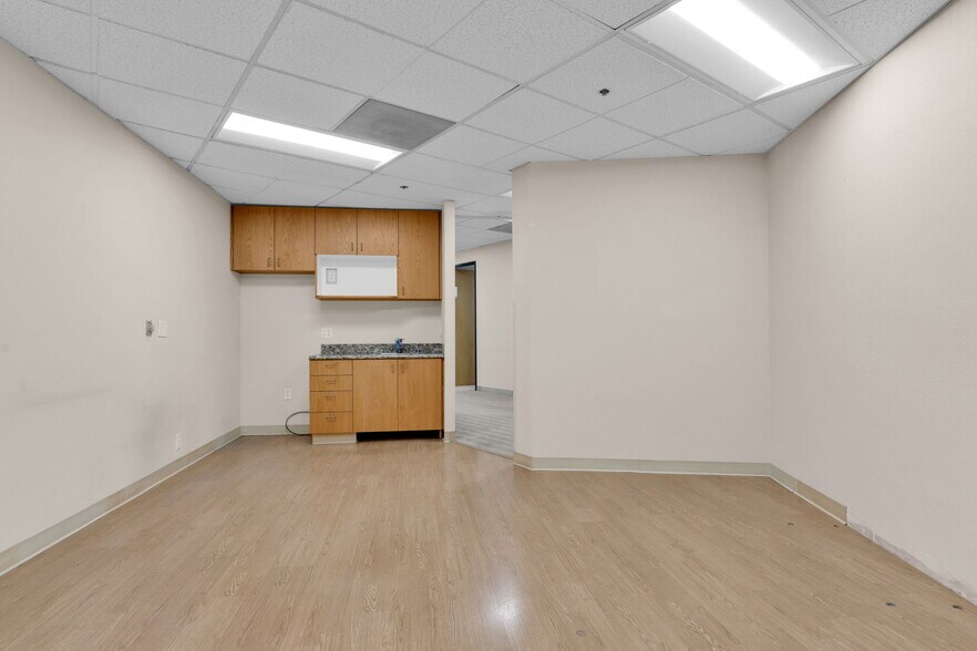 More Photos Of 1670 Riviera Ave, Walnut Creek Office Residential For Lease