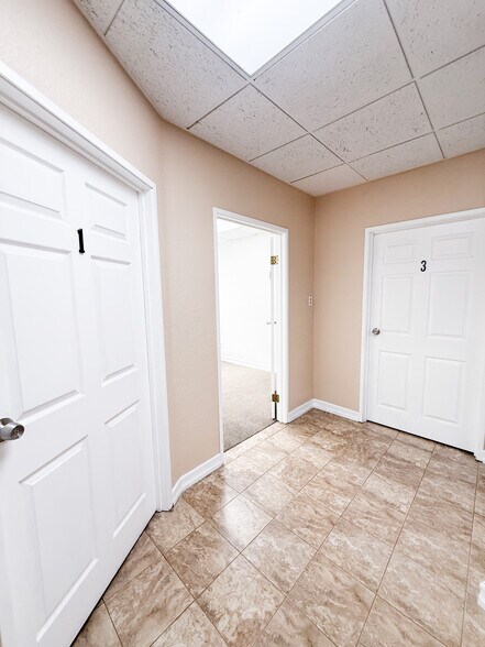 More Photos Of 623-629 N Main St, Orange Office For Lease