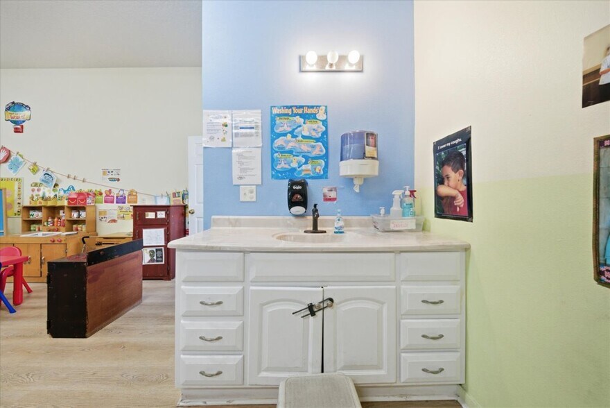More Photos Of 1330 Knox McRae Dr, Titusville Schools For Sale