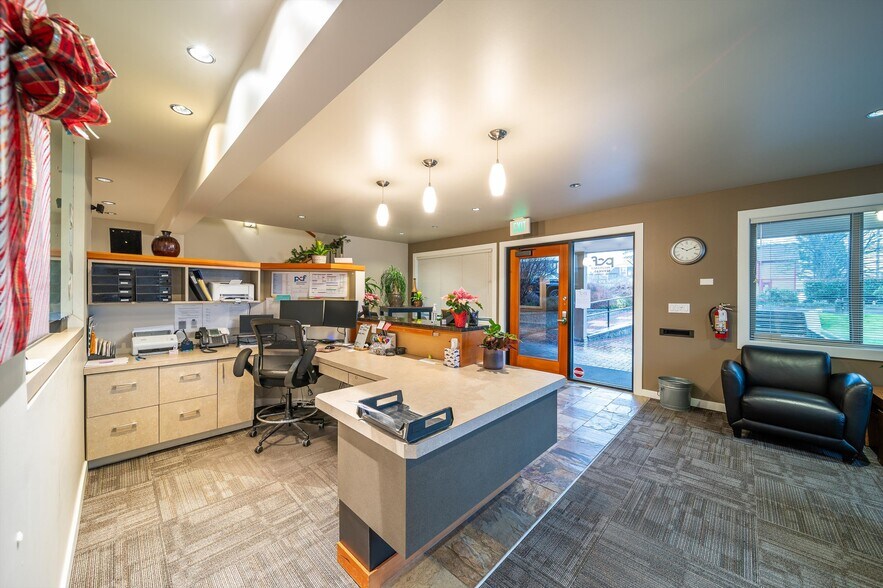 More Photos Of 1400 Broadway, Bellingham Office For Lease