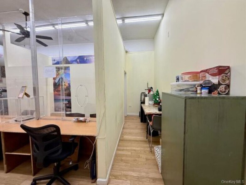 More Photos Of 160 Graham Ave, Brooklyn Apartments For Lease