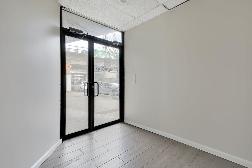 More Photos Of 55 Atlantic Ave, Lynbrook Office For Lease