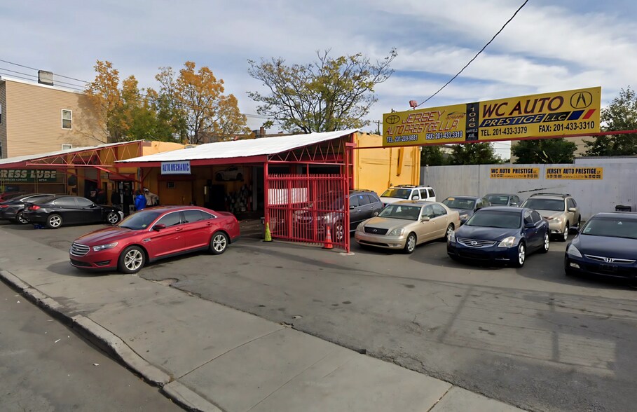 More Photos Of 1040 Garfield Ave, Jersey City General Retail For Sale