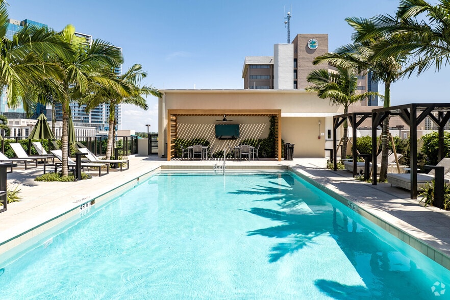 More Photos Of 345 Banyan Blvd, West Palm Beach Apartments For Lease