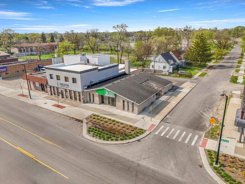 Primary Photo Of 17600 W Warren Ave, Detroit Office For Lease