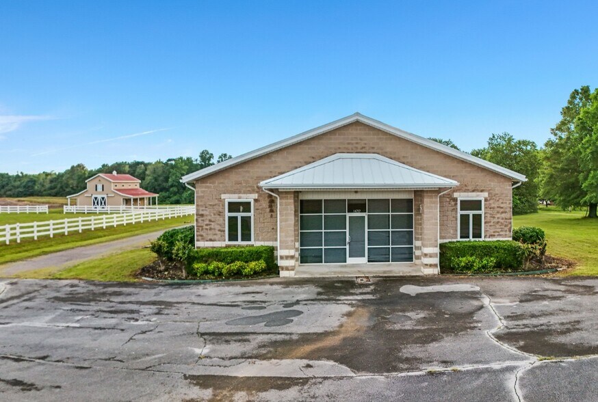 Primary Photo Of 14717 Friend Rd, Athens Manufacturing For Sale