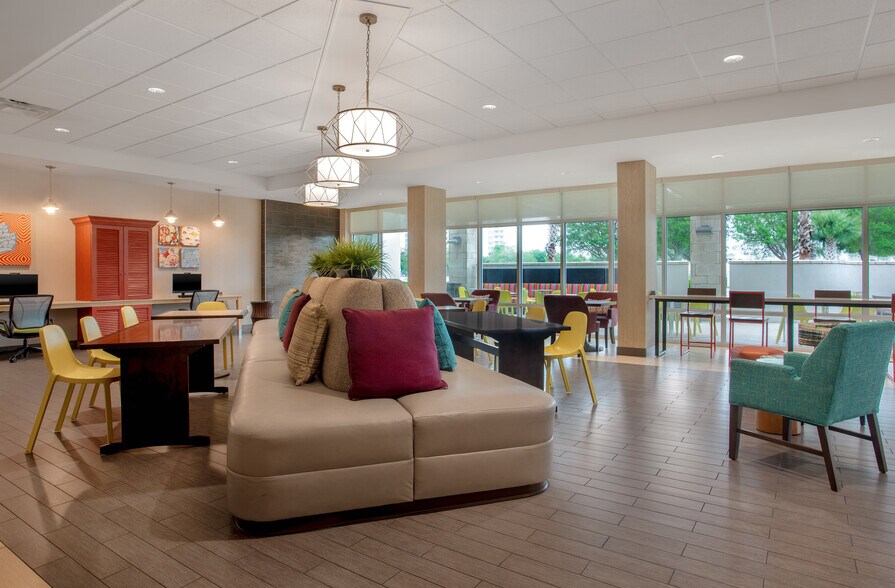 More Photos Of 14060 Emerald Coast Pkwy, Destin Hotel For Sale