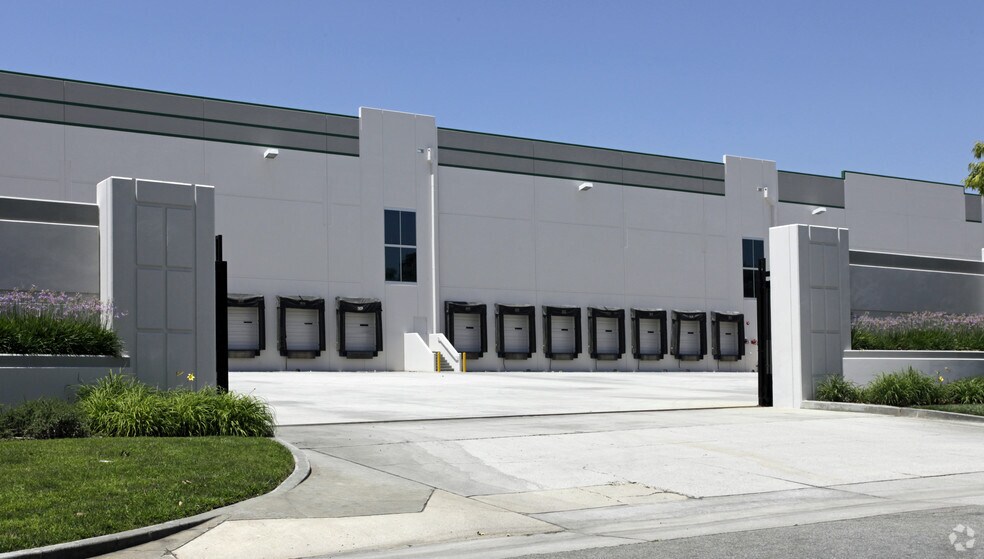 More Photos Of 1670 Champagne Ave, Ontario Warehouse For Lease