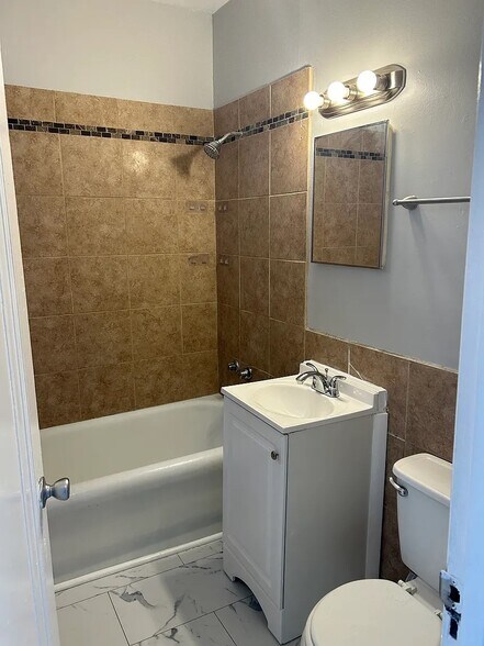 More Photos Of 5701 W Roosevelt Rd, Cicero Apartments For Lease